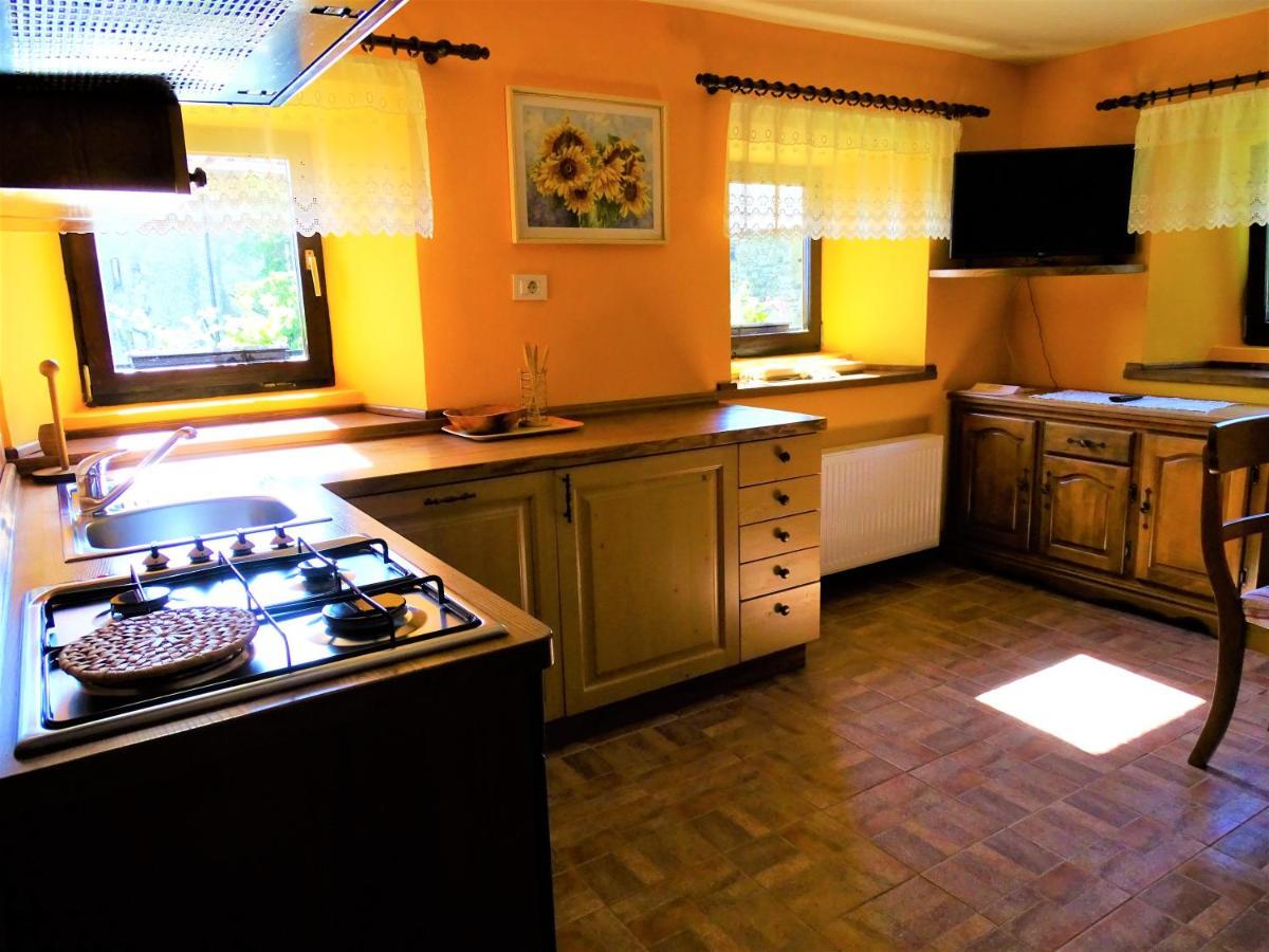 Apartmaji Pr-Gujlu Sela Nad Podmelcem 5220 Tolmin Podmelec Ngoại thất bức ảnh